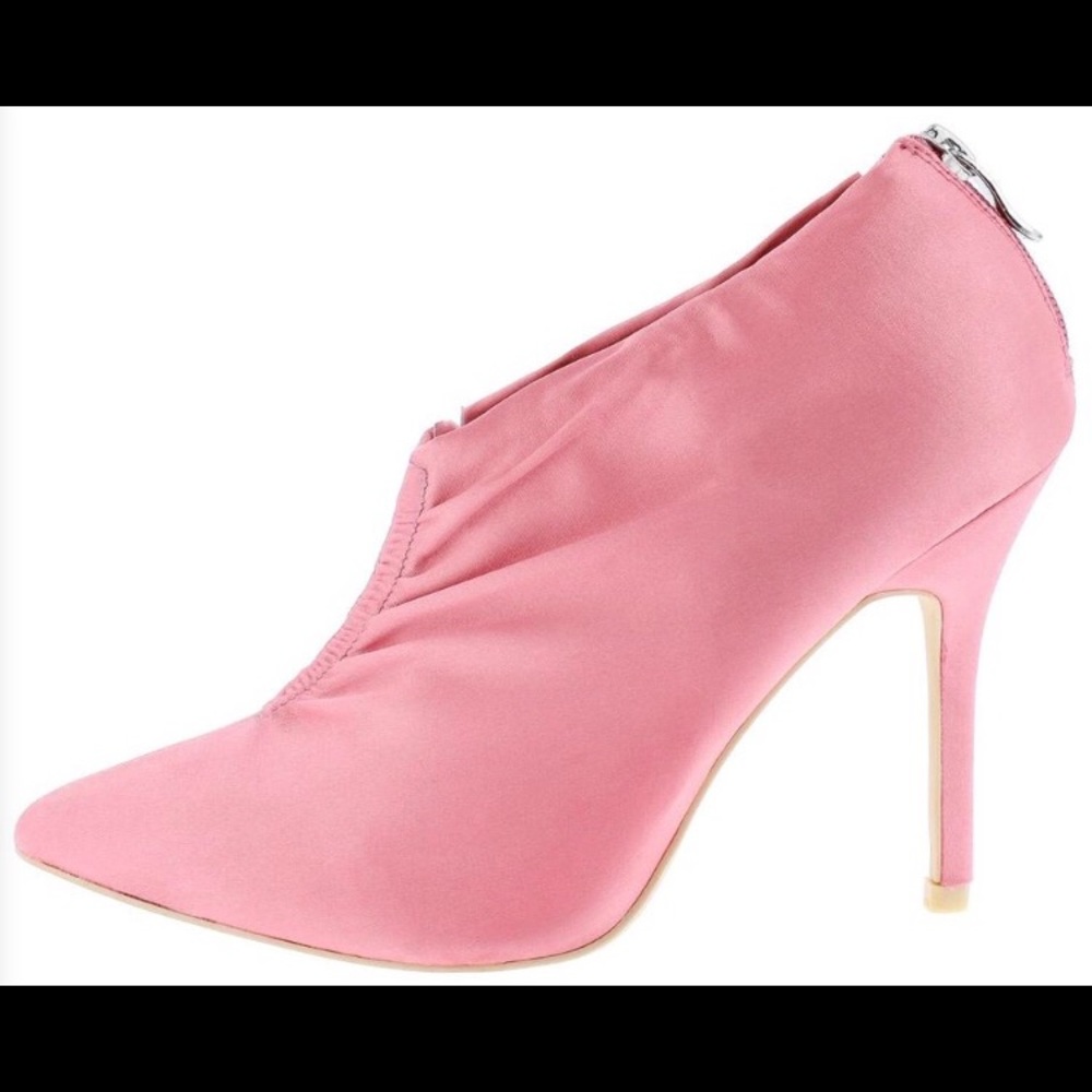 💕💋Brand new pink satin heel💕💋